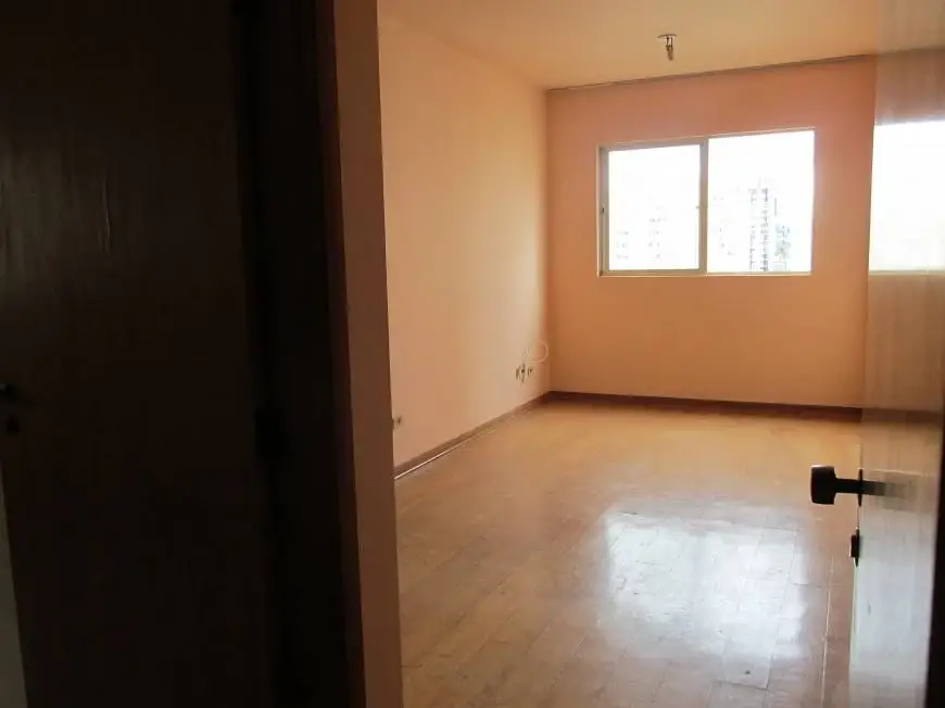 Foto 2 de Apartamento com 3 Quartos para alugar, 80m² em Jardim Agari, Londrina