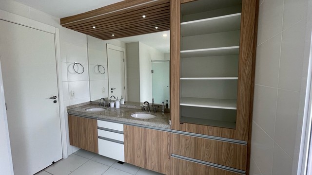 Foto 5 de Apartamento com 3 Quartos para alugar, 169m² em Ponta Negra, Manaus