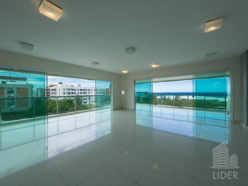 Foto 2 de Apartamento com 4 Quartos à venda, 260m² em Algodoal, Cabo Frio