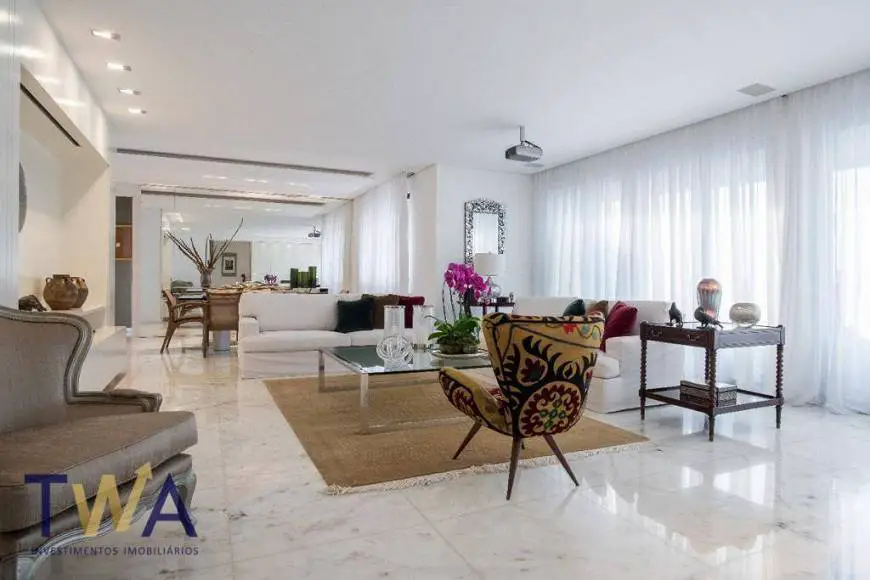 Foto 1 de Apartamento com 4 Quartos à venda, 220m² em Belvedere, Belo Horizonte