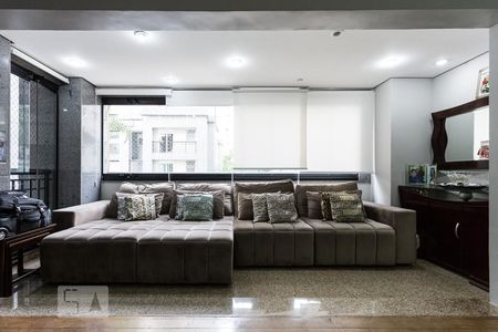 Foto 4 de Apartamento com 4 Quartos para alugar, 140m² em Indianópolis, São Paulo