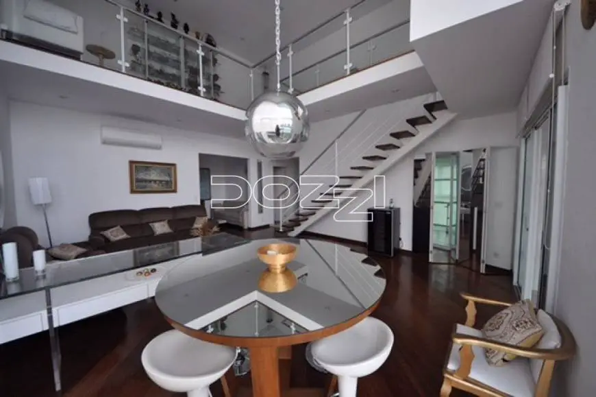Foto 1 de Apartamento com 4 Quartos para alugar, 220m² em Panamby, São Paulo