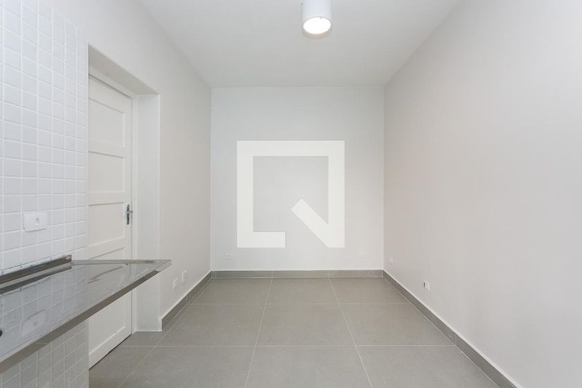 Foto 1 de Casa com 1 Quarto para alugar, 38m² em Sumaré, São Paulo