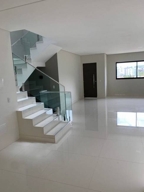 Foto 3 de Casa com 3 Quartos à venda, 270m² em Itacorubi, Florianópolis