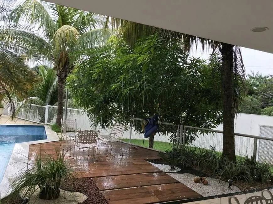 Foto 2 de Casa com 4 Quartos à venda, 420m² em Dom Pedro I, Manaus