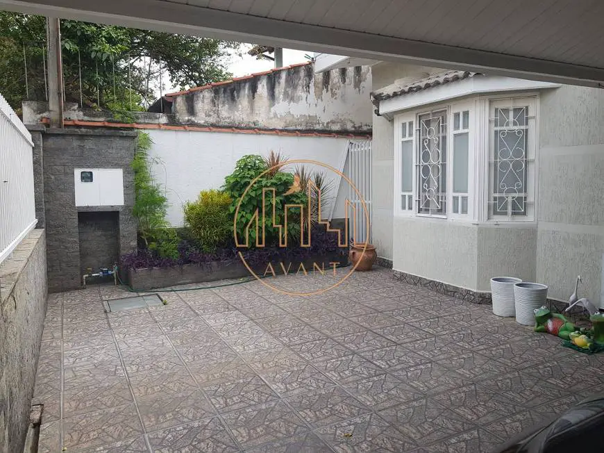 Foto 5 de Casa com 4 Quartos para alugar, 200m² em Jardim Marcondes, Jacareí