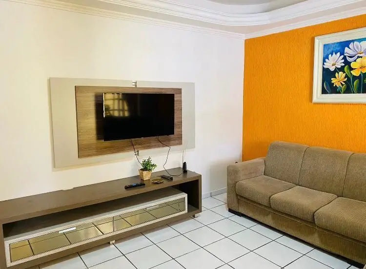 Foto 3 de Casa com 4 Quartos para alugar, 350m² em Nacoes, Balneário Camboriú