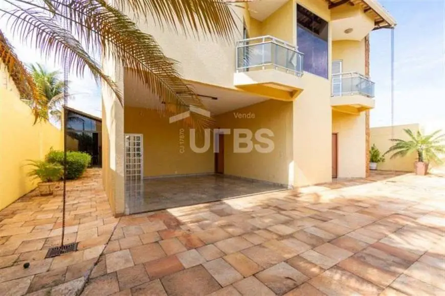 Foto 3 de Casa com 4 Quartos à venda, 407m² em Santa Genoveva, Goiânia