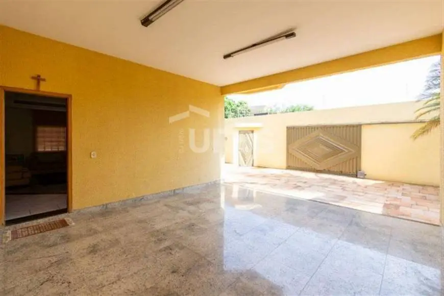 Foto 4 de Casa com 4 Quartos à venda, 407m² em Santa Genoveva, Goiânia