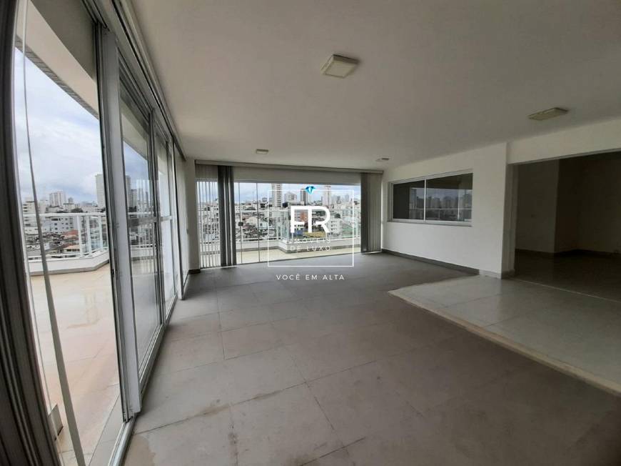 Foto 1 de Cobertura com 4 Quartos para alugar, 237m² em Saraiva, Uberlândia