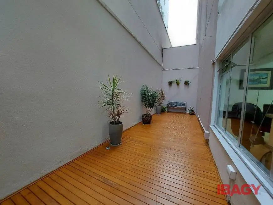 Foto 5 de Apartamento com 1 Quarto para alugar, 30m² em Centro, Florianópolis