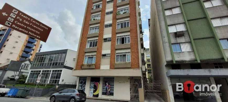 Foto 1 de Apartamento com 2 Quartos para alugar, 79m² em Centro, Blumenau