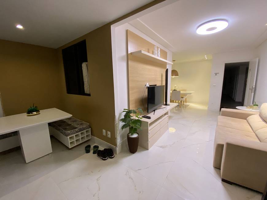 Foto 3 de Apartamento com 2 Quartos à venda, 89m² em Jardim Apipema, Salvador