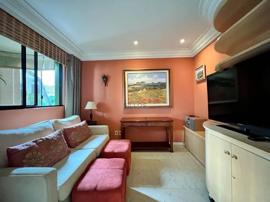 Foto 3 de Apartamento com 3 Quartos para alugar, 147m² em Batel, Curitiba