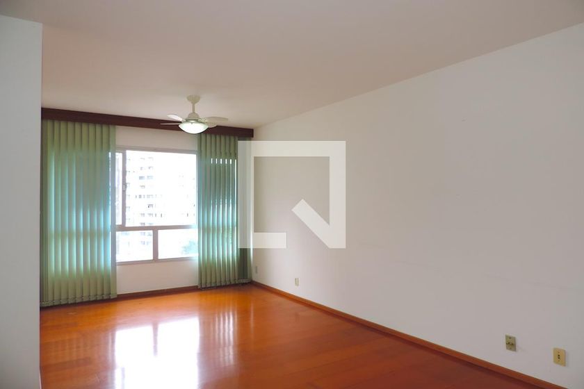 Foto 1 de Apartamento com 3 Quartos para alugar, 101m² em Centro, Florianópolis