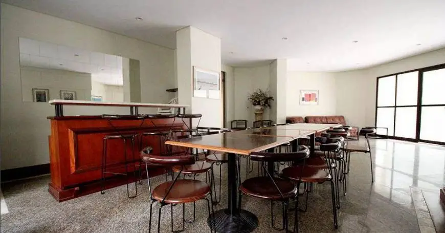 Foto 4 de Apartamento com 3 Quartos para alugar, 130m² em Vila Nova Conceição, São Paulo