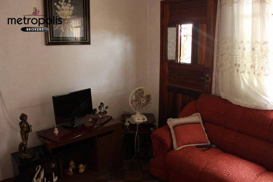 Foto 2 de Casa com 2 Quartos à venda, 133m² em Nova Gerti, São Caetano do Sul