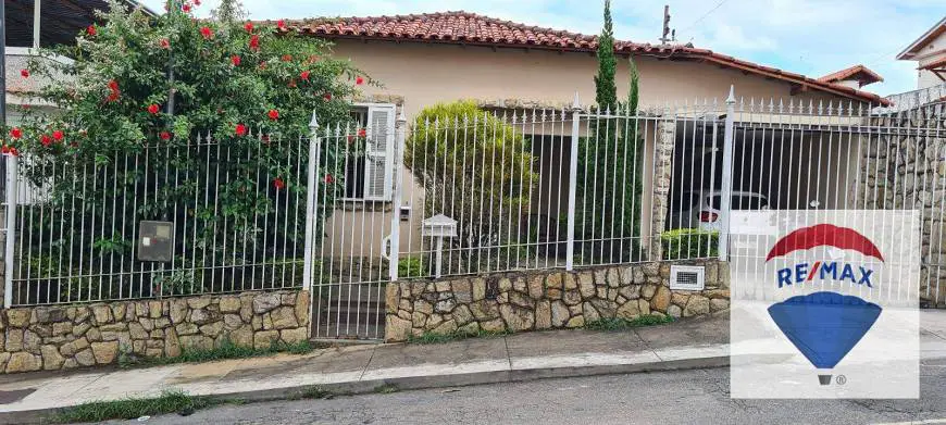 Foto 1 de Casa com 3 Quartos à venda, 120m² em Jardim Glória, Juiz de Fora