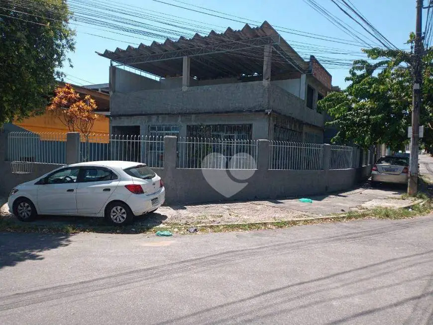 Foto 1 de Casa com 3 Quartos à venda, 240m² em Parque Anchieta, Rio de Janeiro
