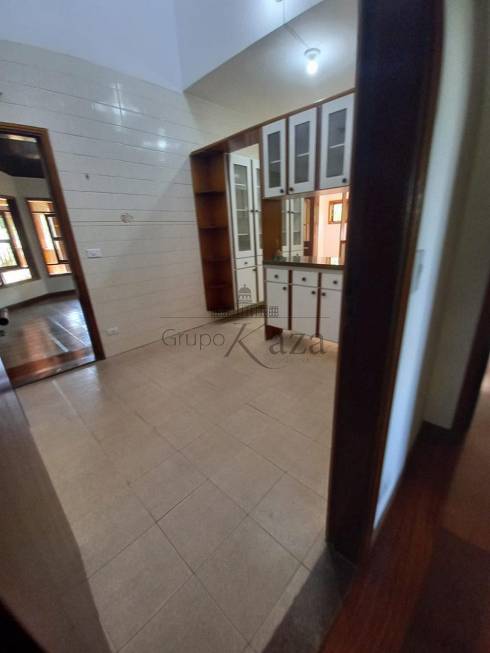 Foto 5 de Casa de Condomínio com 5 Quartos para alugar, 300m² em Bosque dos Eucaliptos, São José dos Campos