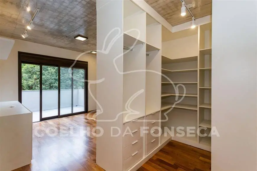 Foto 3 de Sobrado com 5 Quartos para alugar, 295m² em Alto de Pinheiros, São Paulo