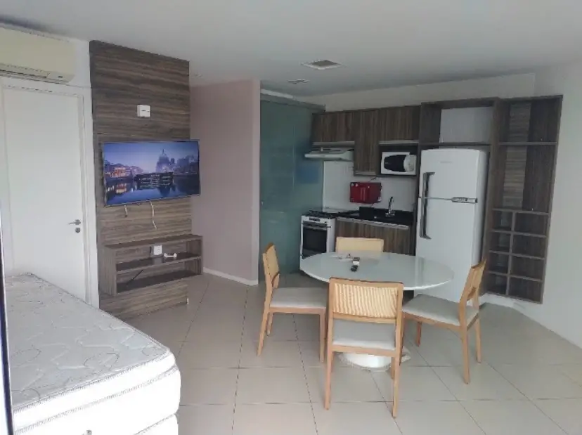 Foto 3 de Apartamento com 1 Quarto para alugar, 55m² em Caminho Das Árvores, Salvador