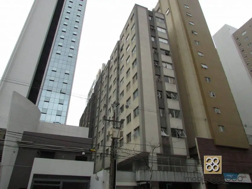 Foto 1 de Apartamento com 1 Quarto para alugar, 52m² em Centro, Curitiba