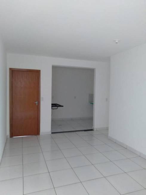 Foto 1 de Apartamento com 2 Quartos para alugar, 75m² em Setor Coimbra, Goiânia
