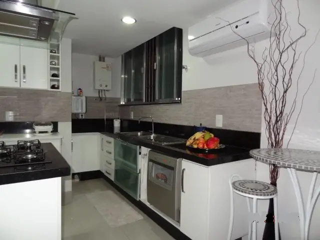 Foto 4 de Apartamento com 3 Quartos para alugar, 110m² em Botafogo, Rio de Janeiro