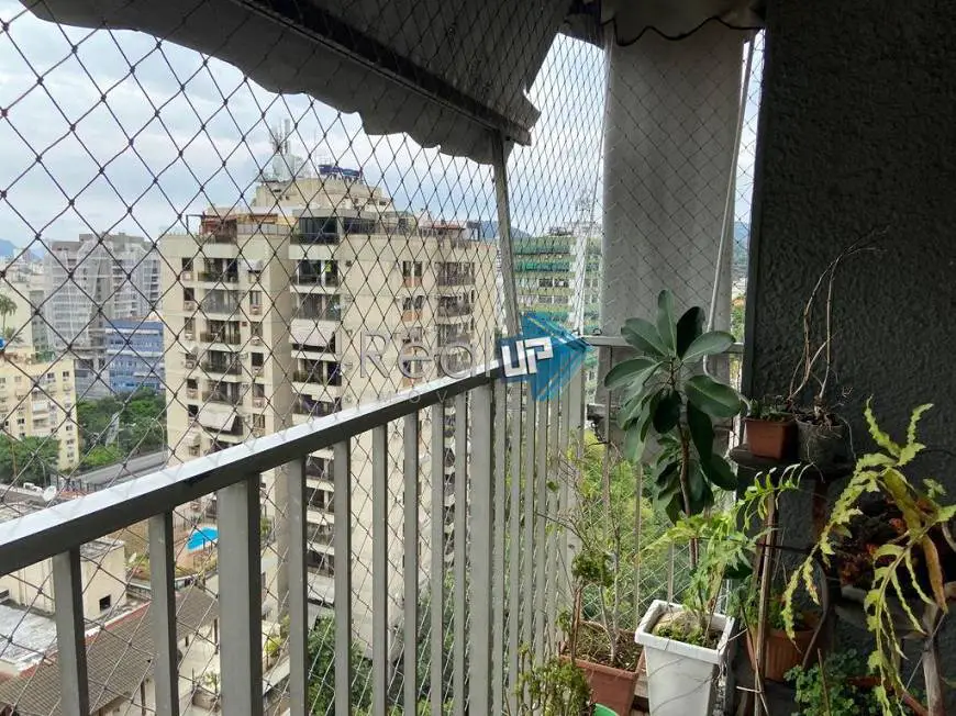 Foto 3 de Apartamento com 3 Quartos à venda, 110m² em Laranjeiras, Rio de Janeiro