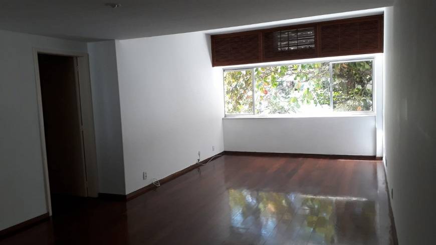 Foto 1 de Apartamento com 3 Quartos para alugar, 124m² em Leblon, Rio de Janeiro