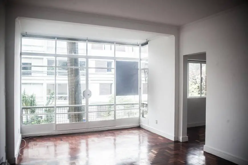 Foto 1 de Apartamento com 3 Quartos à venda, 150m² em Pacaembu, São Paulo