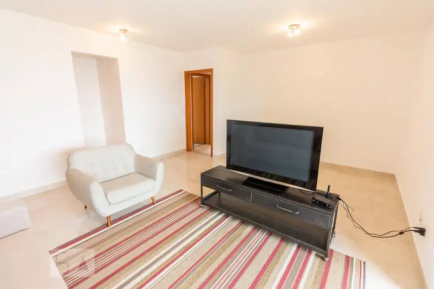 Foto 1 de Apartamento com 3 Quartos para alugar, 116m² em Perdizes, São Paulo