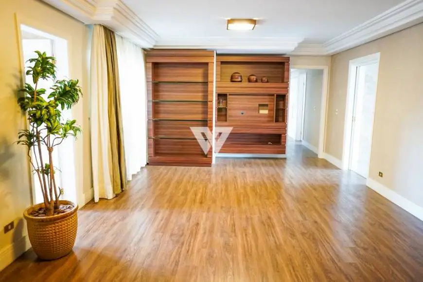Foto 1 de Apartamento com 3 Quartos à venda, 240m² em Rebouças, Curitiba