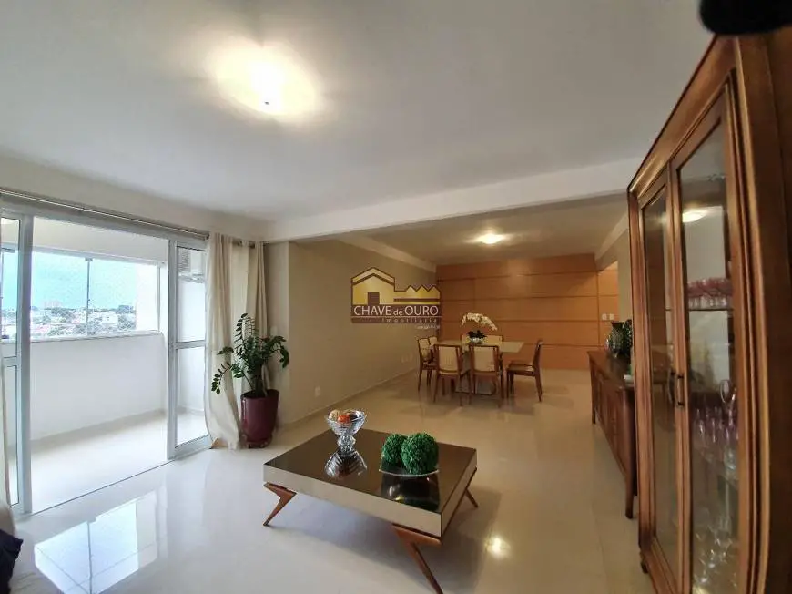 Foto 1 de Apartamento com 3 Quartos à venda, 147m² em São Benedito, Uberaba