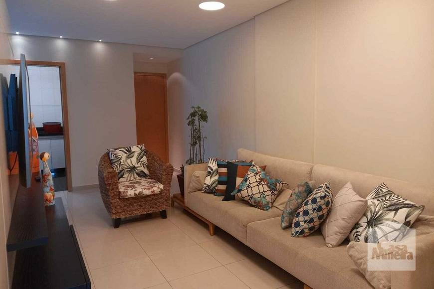 Foto 1 de Apartamento com 3 Quartos à venda, 214m² em União, Belo Horizonte