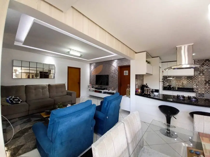 Foto 2 de Casa com 3 Quartos à venda, 176m² em Pinheiro, São Leopoldo