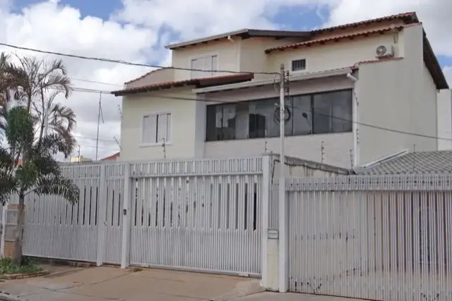Foto 1 de Casa com 4 Quartos à venda, 310m² em Taguatinga Norte, Brasília