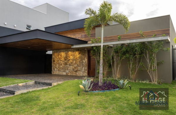 Foto 2 de Casa de Condomínio com 3 Quartos à venda, 205m² em Condomínio Belvedere, Cuiabá