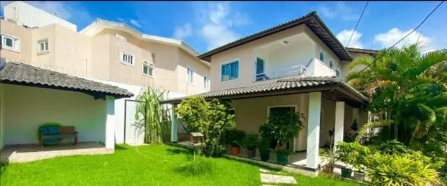 Foto 1 de Casa de Condomínio com 4 Quartos para alugar, 300m² em Buraquinho, Lauro de Freitas