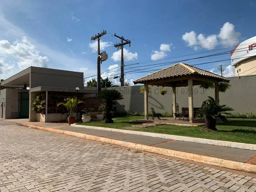 Foto 2 de Sobrado com 2 Quartos à venda, 158m² em Chácara Cachoeira, Campo Grande