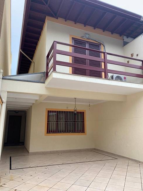 Foto 1 de Sobrado com 3 Quartos para alugar, 130m² em Vila Emir, São Paulo