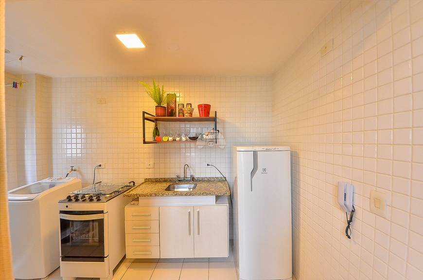 Foto 3 de Apartamento com 1 Quarto à venda, 66m² em Campina do Siqueira, Curitiba