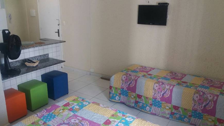 Foto 1 de Apartamento com 1 Quarto para alugar, 30m² em Praia das Pitangueiras, Guarujá
