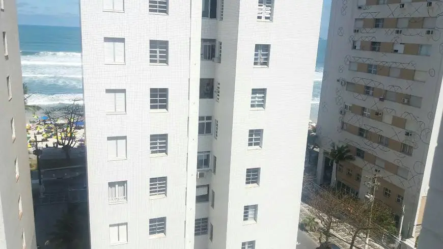 Foto 2 de Apartamento com 1 Quarto para alugar, 30m² em Praia das Pitangueiras, Guarujá
