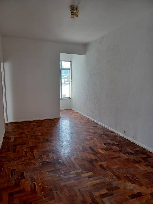 Foto 1 de Apartamento com 2 Quartos para alugar, 74m² em Leme, Rio de Janeiro