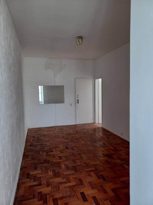 Foto 2 de Apartamento com 2 Quartos para alugar, 74m² em Leme, Rio de Janeiro