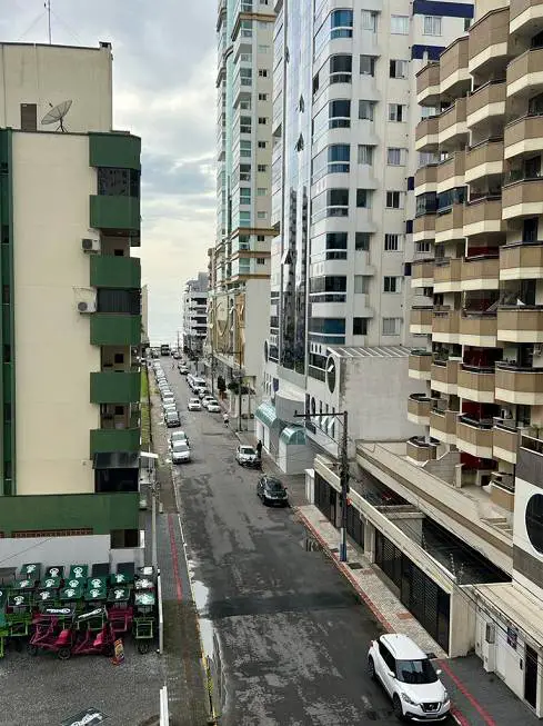 Foto 2 de Apartamento com 2 Quartos à venda, 85m² em Meia Praia, Itapema