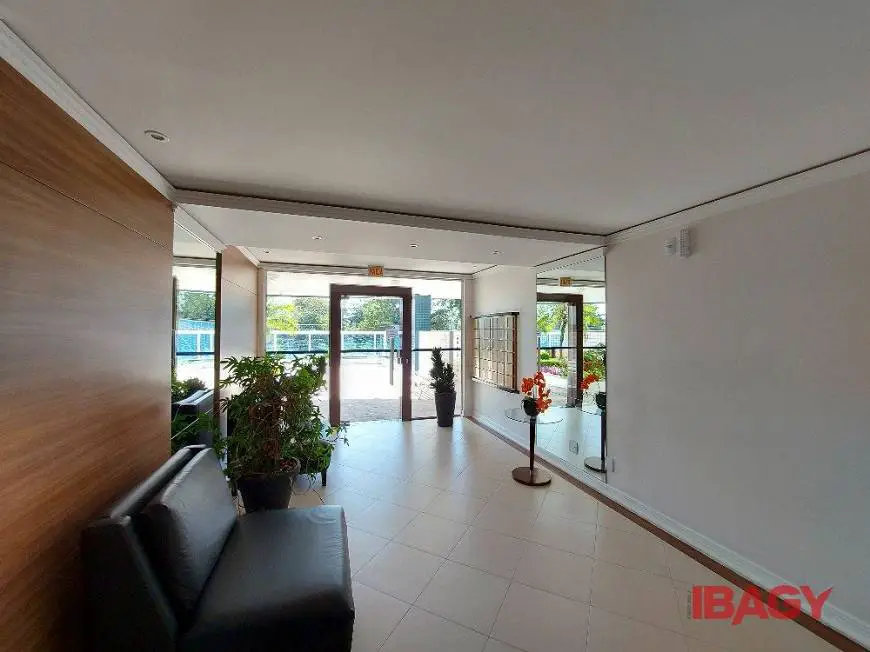 Foto 3 de Apartamento com 4 Quartos para alugar, 130m² em Jardim Atlântico, Florianópolis