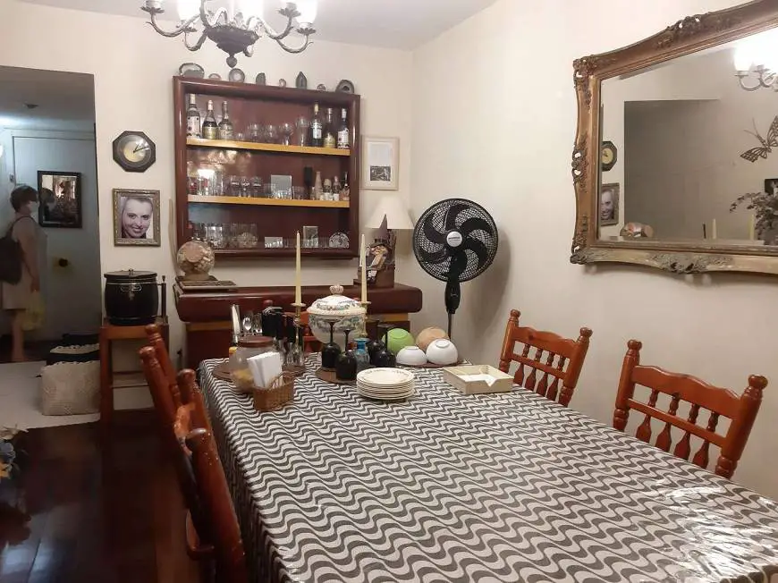 Foto 3 de Apartamento com 4 Quartos à venda, 170m² em Leme, Rio de Janeiro